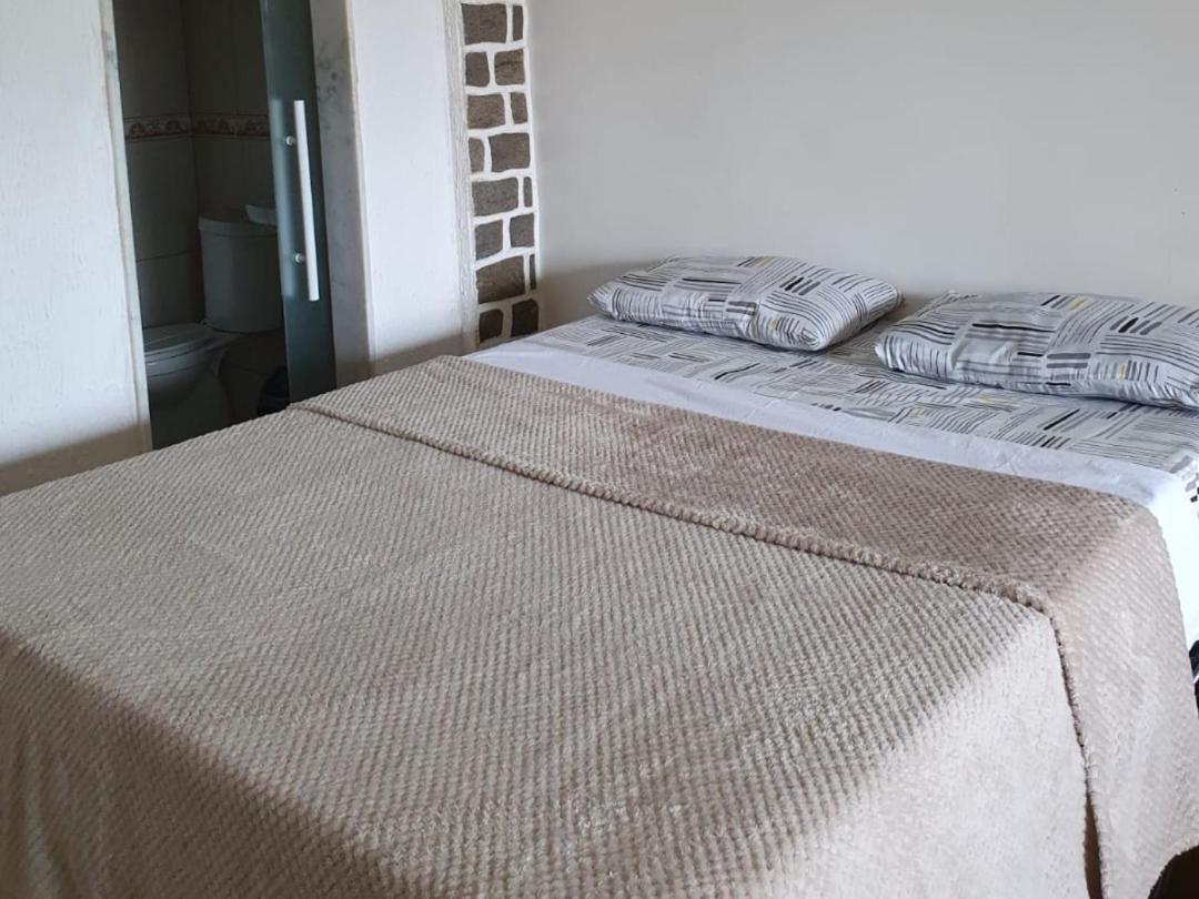 Guest House Flor De Laranjeira São Pedro da Aldeia Quarto foto